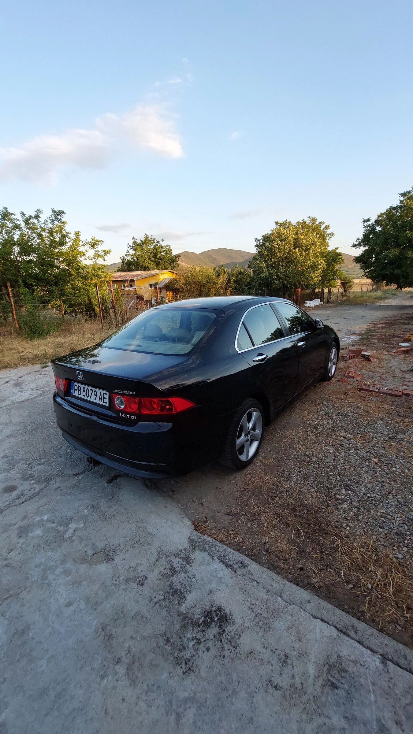 Honda Accord 2.2 Executive Facelift, снимка 4 - Автомобили и джипове - 55437117