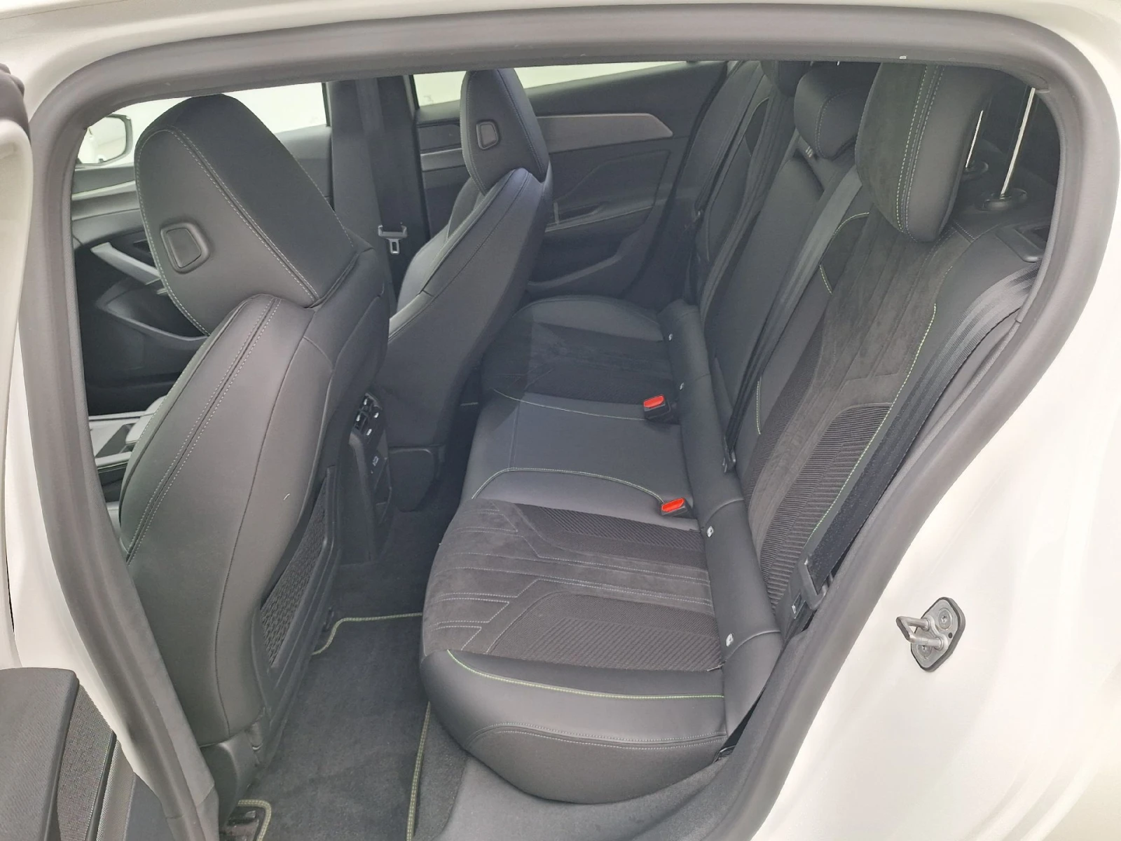 Peugeot 308 1.5BHDi Pack A Leather Navi LED | Mobile.bg � ����������� 9
