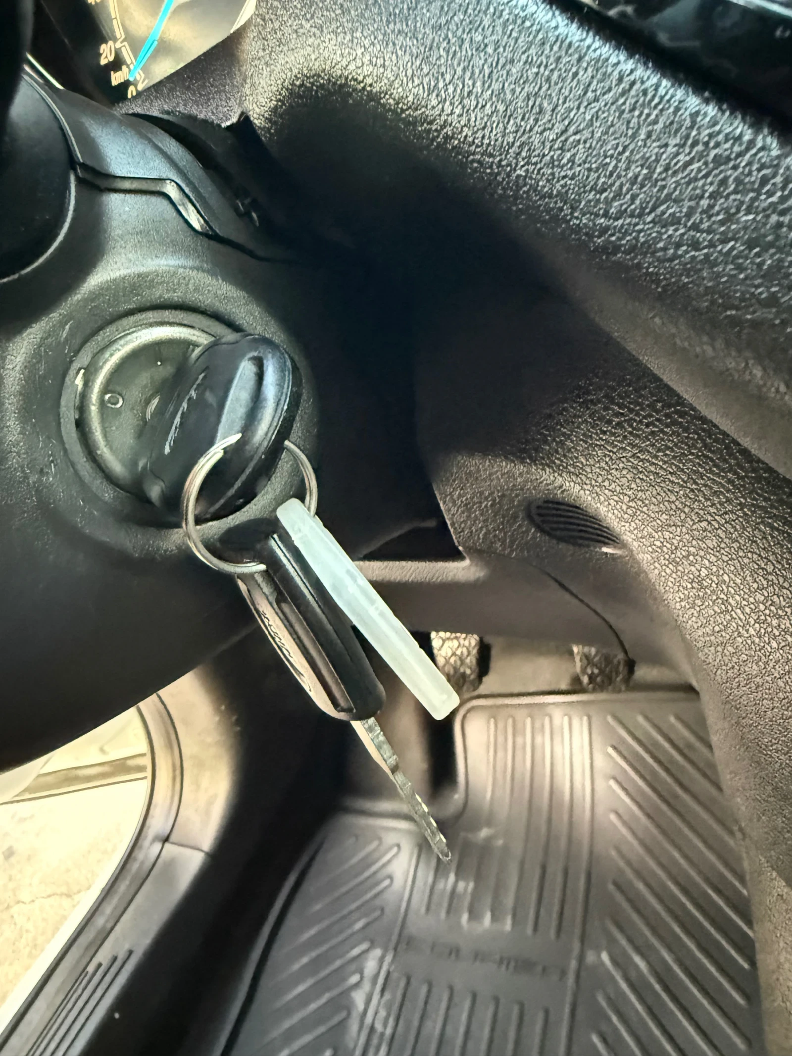Ford Courier 1.5TDCI EURO 6 , снимка 15 - Автомобили и джипове - 56309180