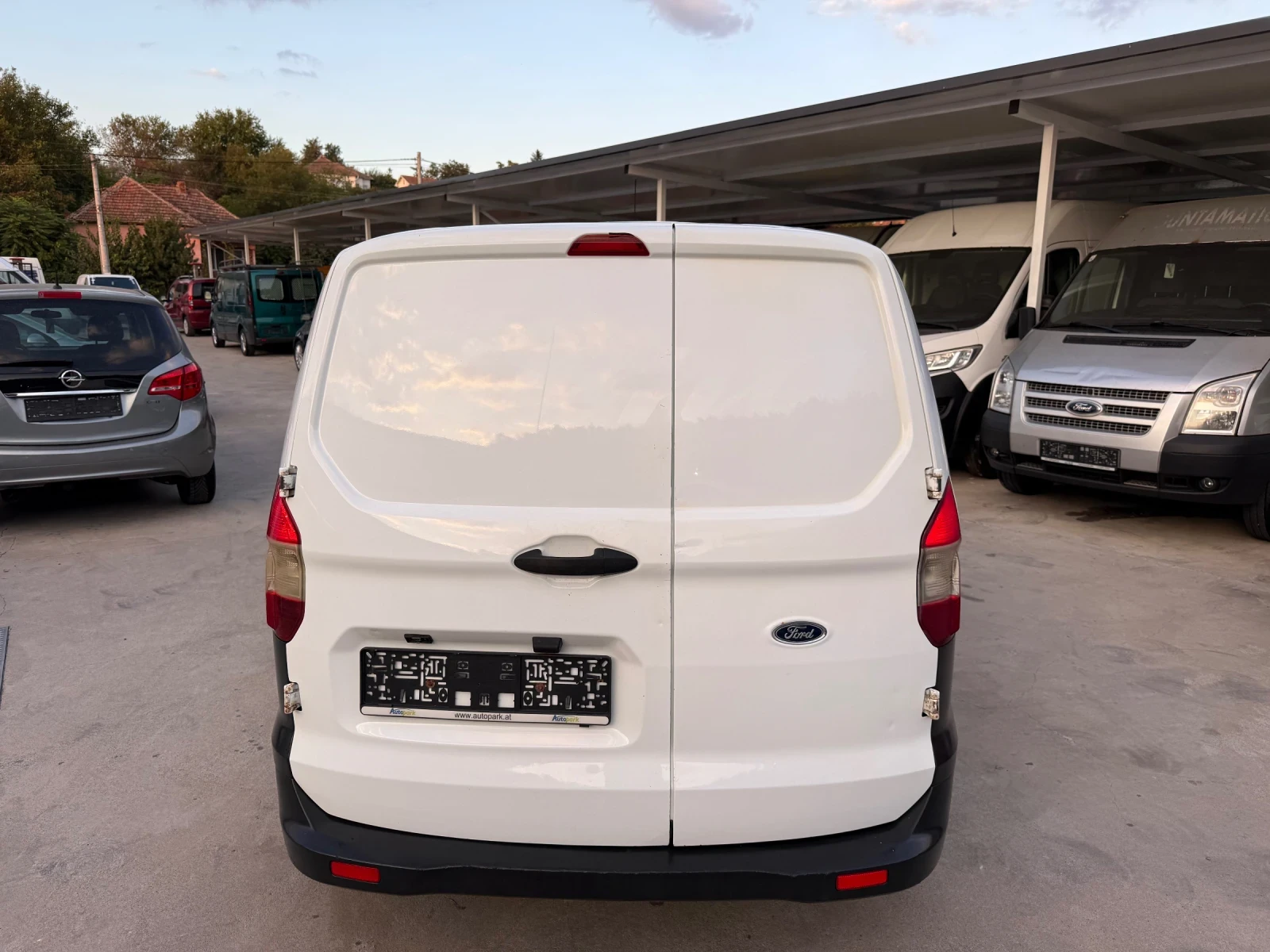 Ford Courier 1.5TDCI EURO 6 , снимка 6 - Автомобили и джипове - 56309180