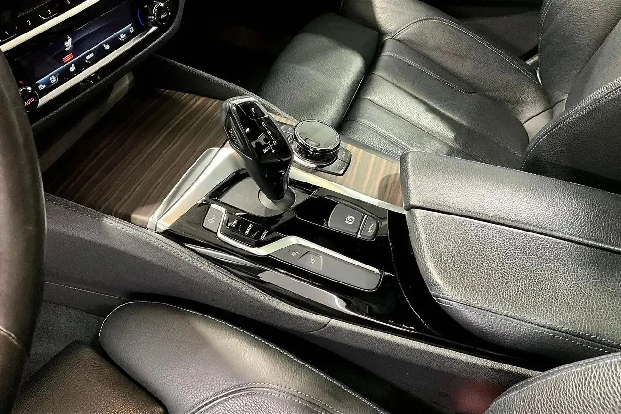 BMW 530, снимка 14 - Автомобили и джипове - 56729123