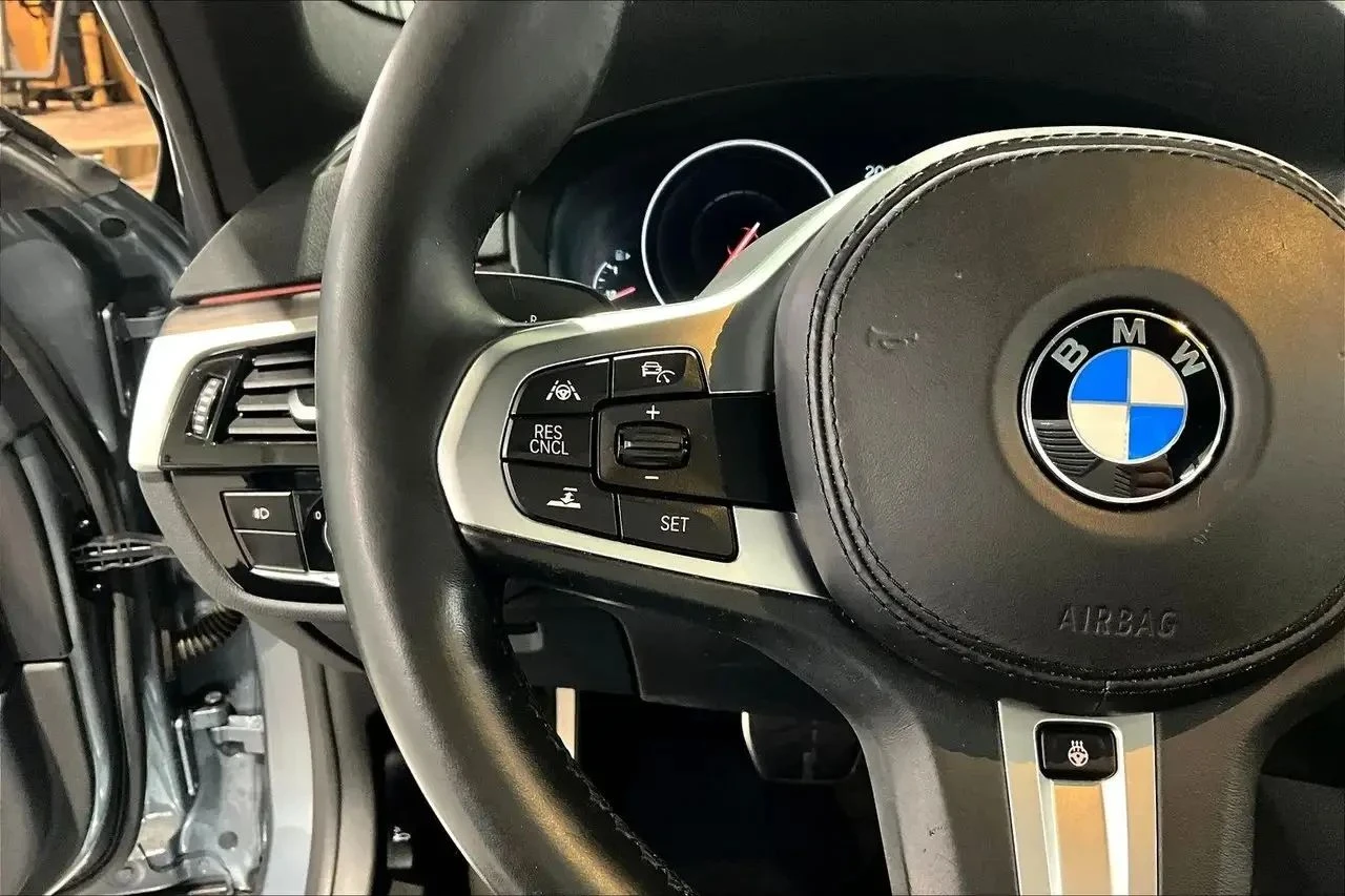 BMW 530, снимка 10 - Автомобили и джипове - 56729123