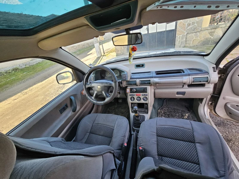 Land Rover Freelander 1.8, снимка 5 - Автомобили и джипове - 48612309