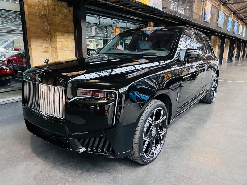 Rolls-Royce Cullinan SERIES II/BLACK BADGE/BESPOKE/SHOOTING STAR/4-SEAT, снимка 3 - Автомобили и джипове - 51606778