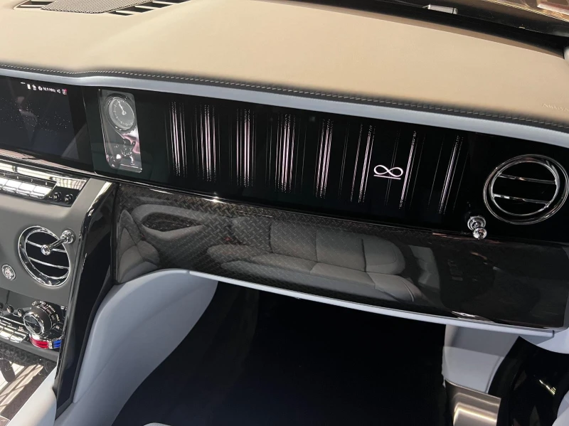 Rolls-Royce Cullinan SERIES II/BLACK BADGE/BESPOKE/SHOOTING STAR/4-SEAT, снимка 13 - Автомобили и джипове - 51606778