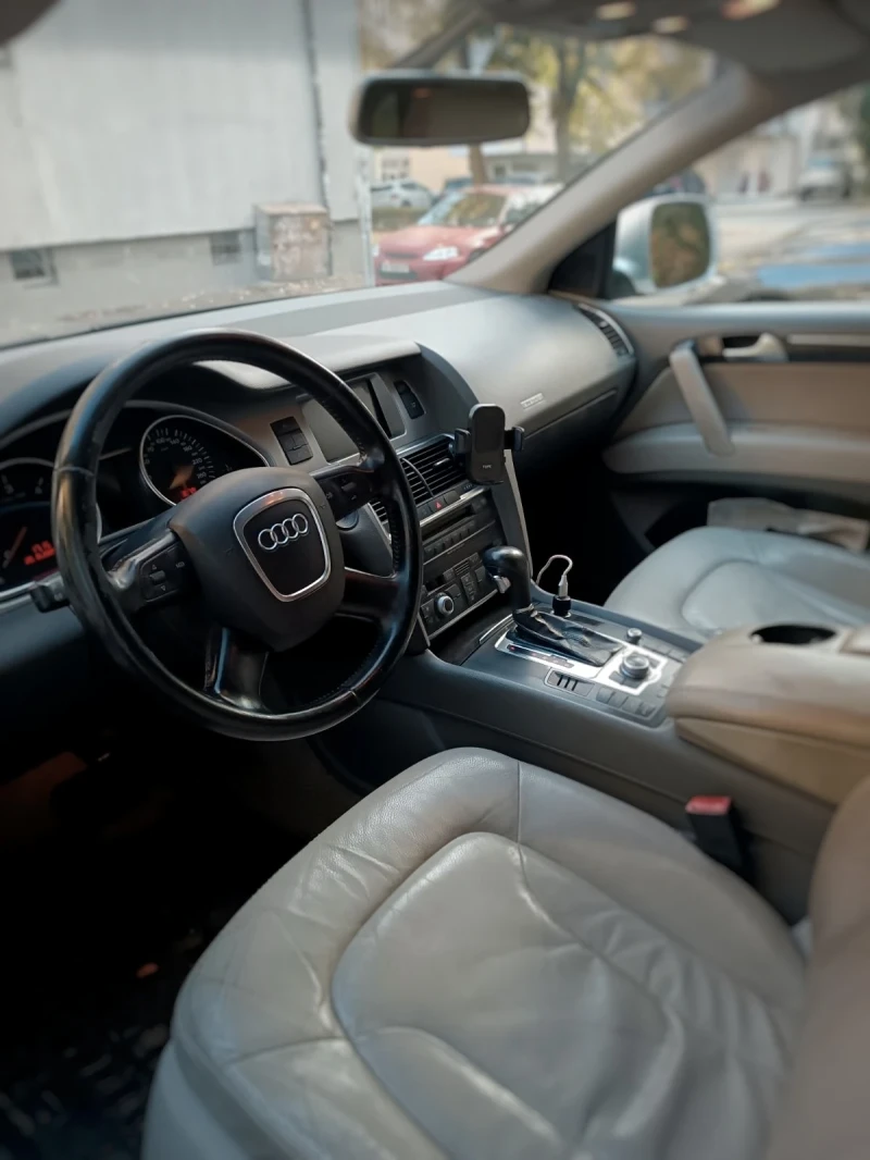 Audi Q7 3.0 TDi, снимка 8 - Автомобили и джипове - 52135767