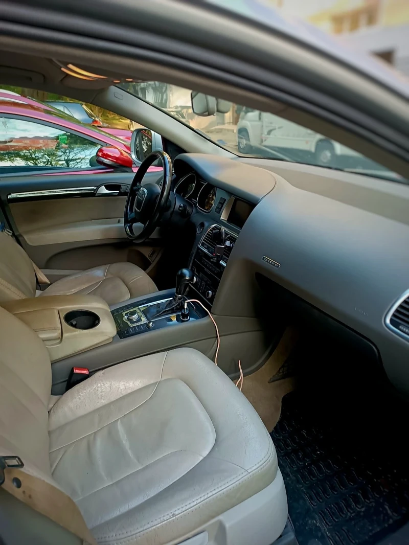 Audi Q7 3.0 TDi, снимка 6 - Автомобили и джипове - 52135767