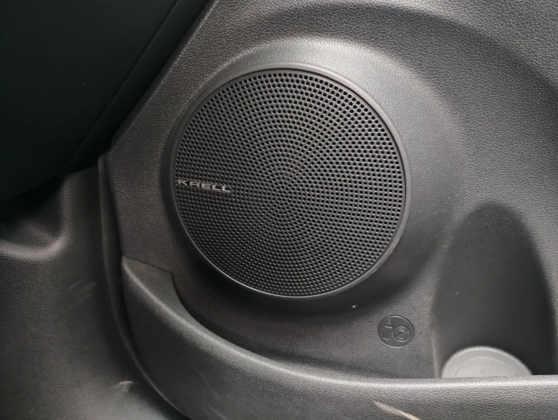 Hyundai Kona, снимка 10 - Автомобили и джипове - 52894223