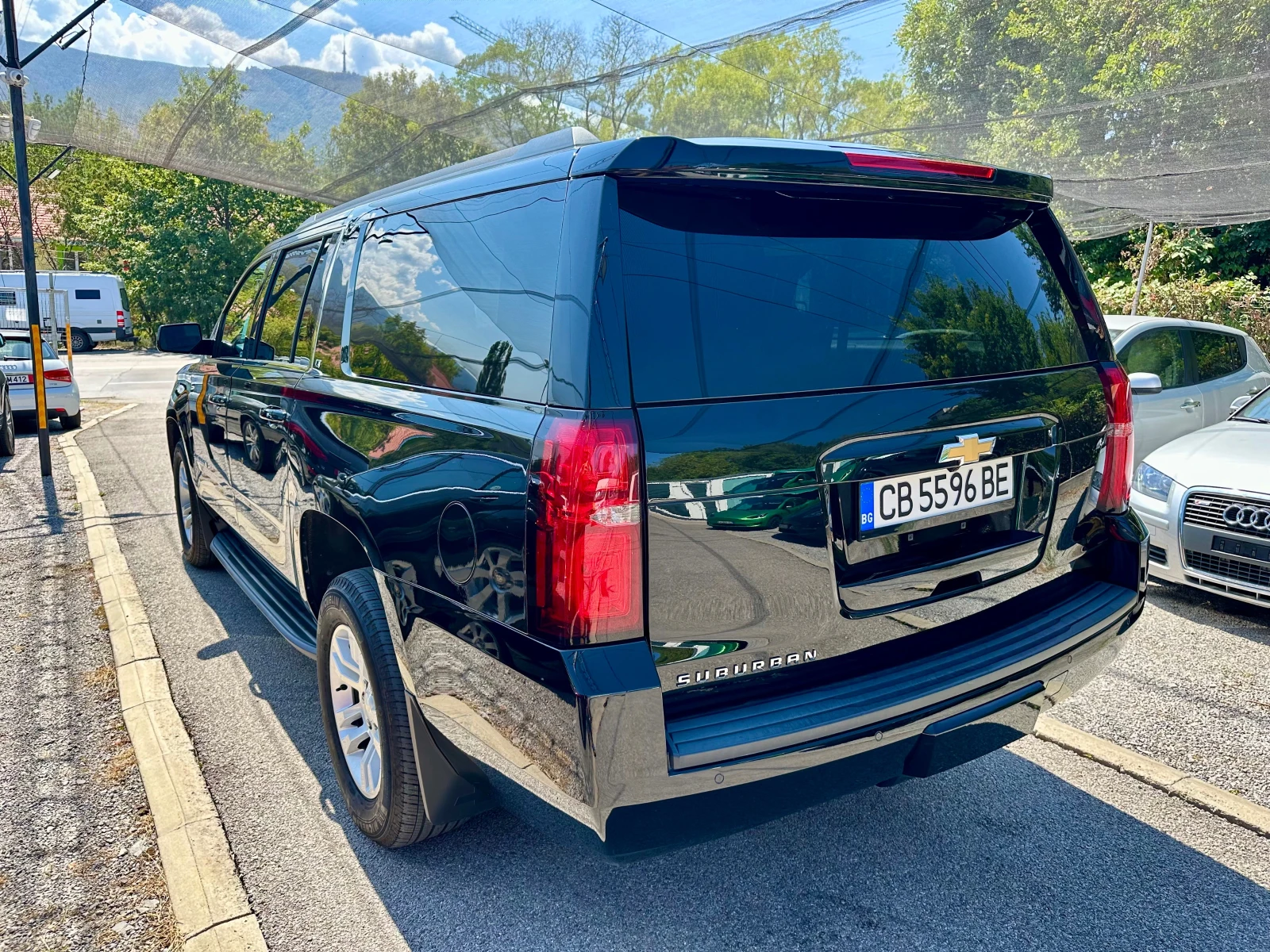 Chevrolet Suburban 7+ 1 4x4 - изображение 4