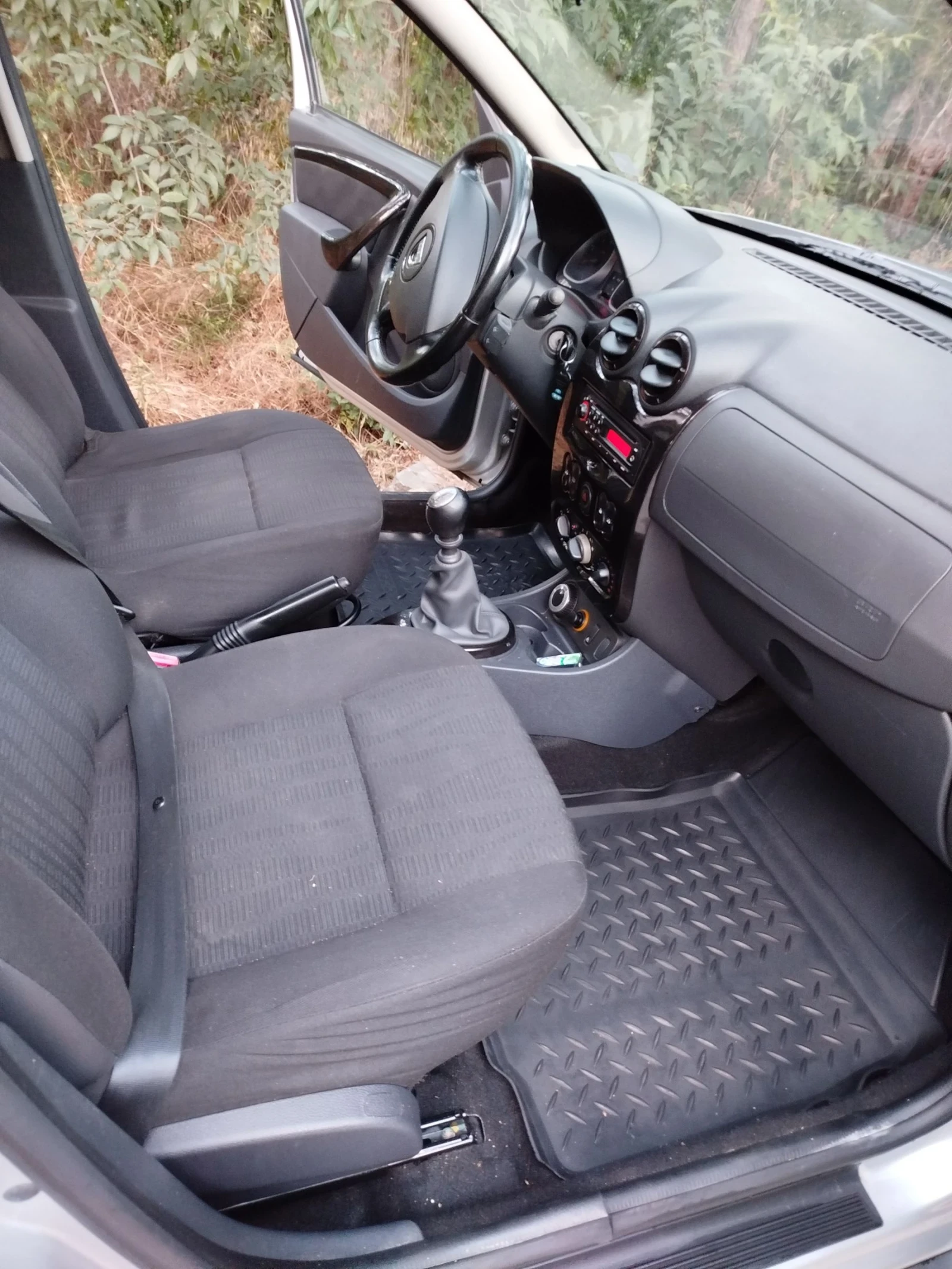 Dacia Duster 1.5 dci 110 4х4 - изображение 8