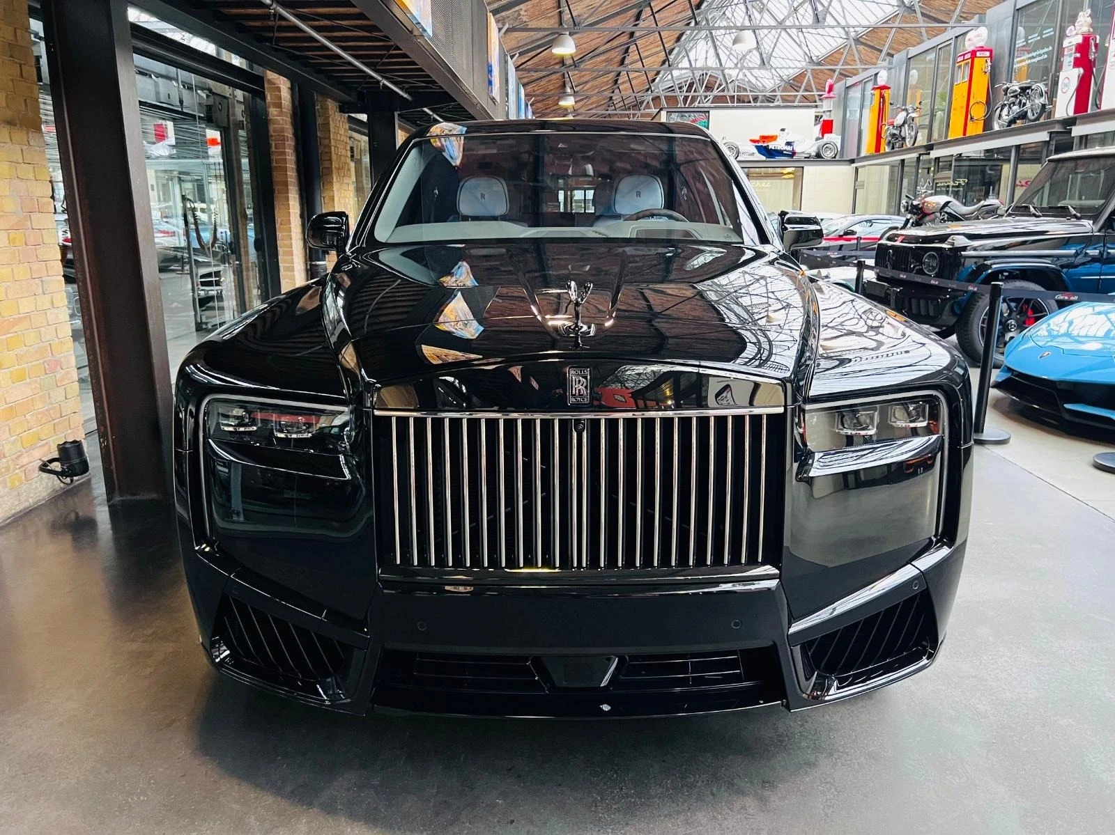 Rolls-Royce Cullinan SERIES II/BLACK BADGE/BESPOKE/SHOOTING STAR/4-SEAT - изображение 2
