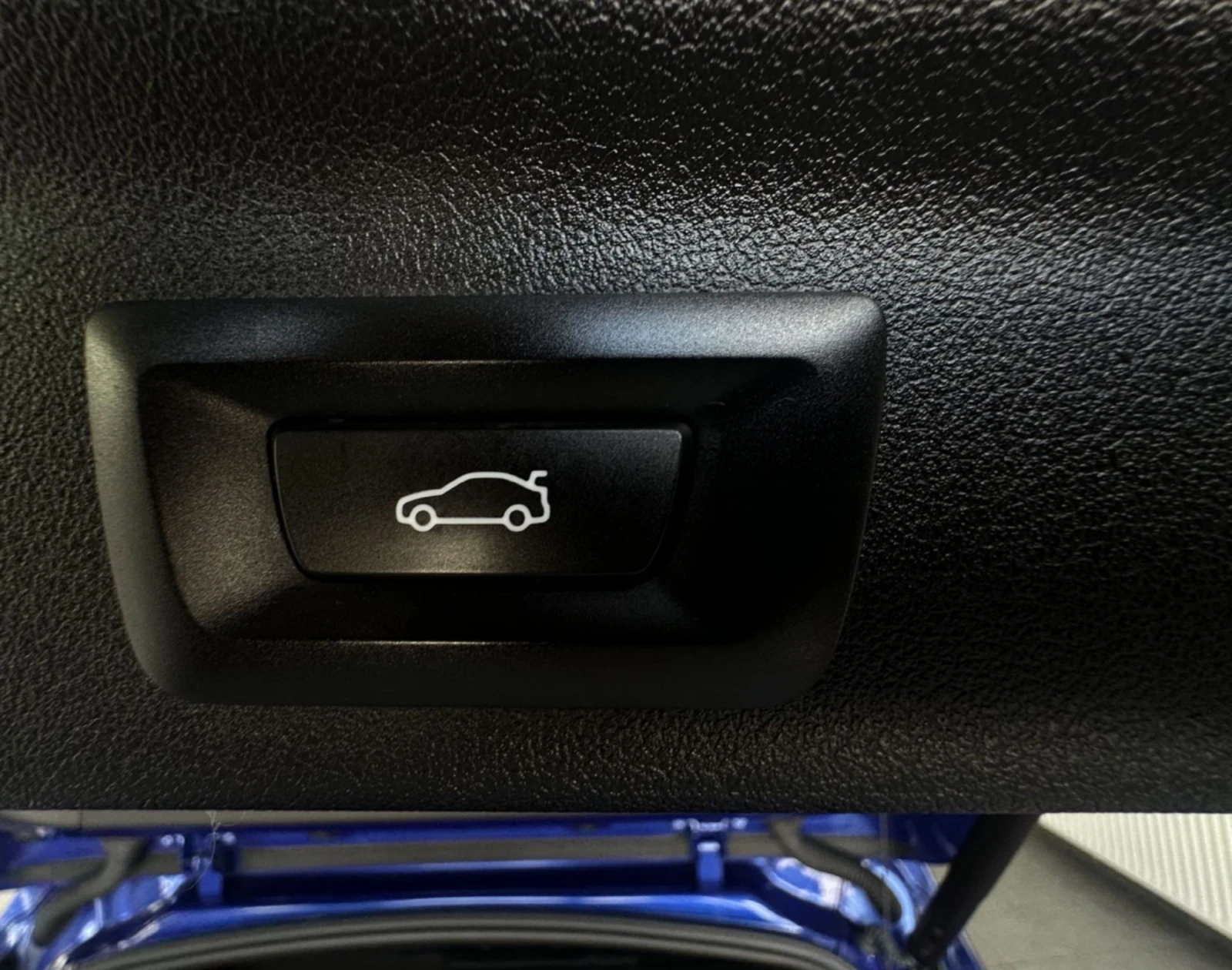 BMW X1 1.8 i - sDrive.M-Sport.Navi.Kamera.Led, снимка 16 - Автомобили и джипове - 53806915