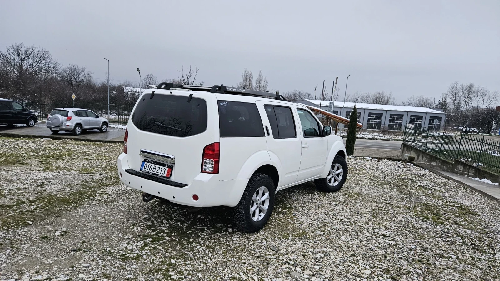 Nissan Pathfinder 2.5, снимка 2 - Автомобили и джипове - 53934287