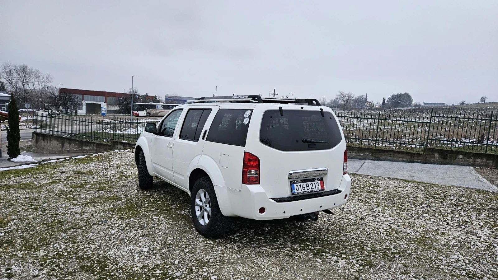 Nissan Pathfinder 2.5, снимка 3 - Автомобили и джипове - 53934287