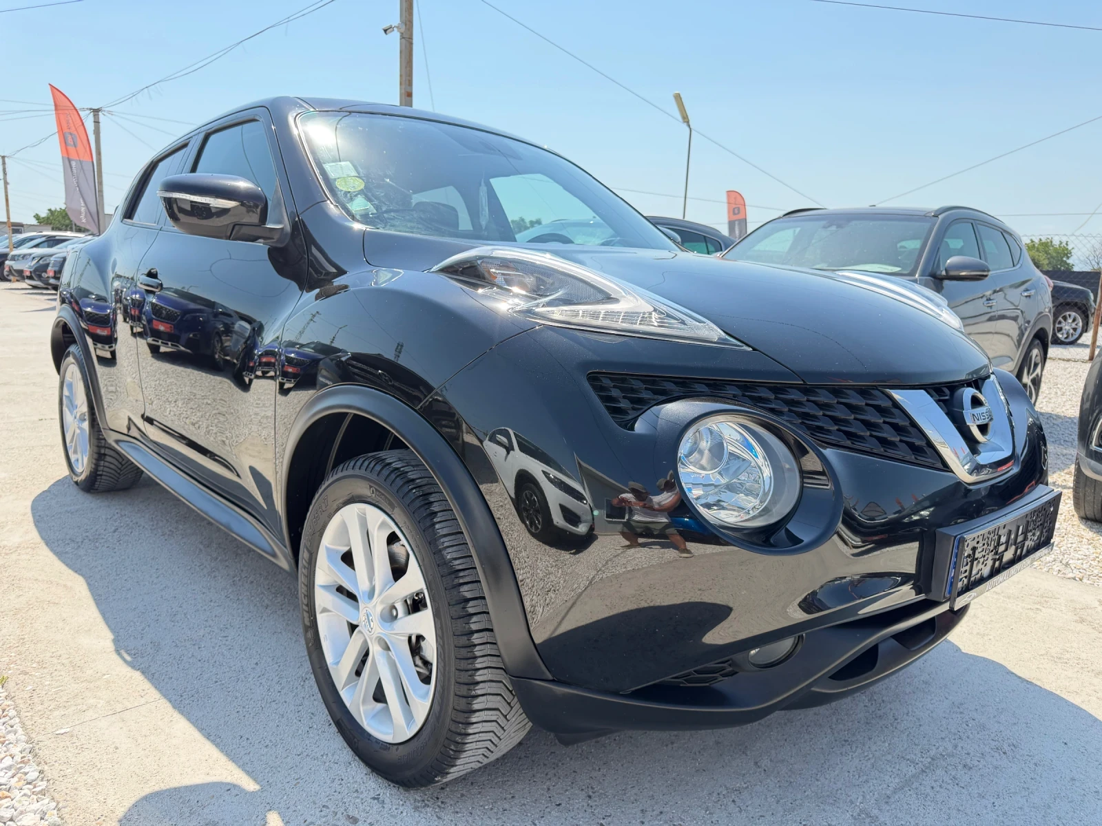 Nissan Juke Топ състояние, нови гуми, снимка 3 - Автомобили и джипове - 55125442