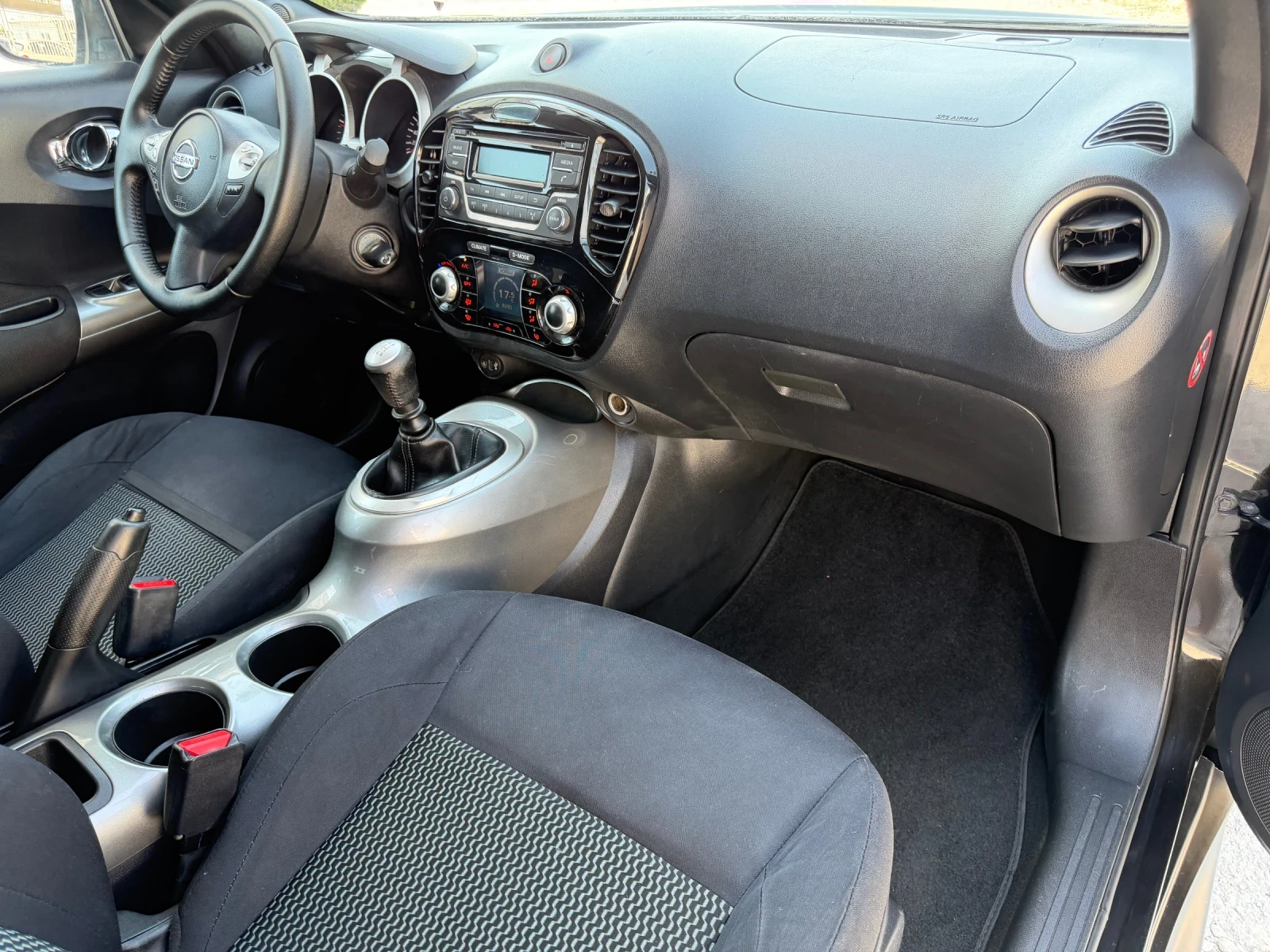 Nissan Juke Топ състояние, нови гуми, снимка 9 - Автомобили и джипове - 55125442