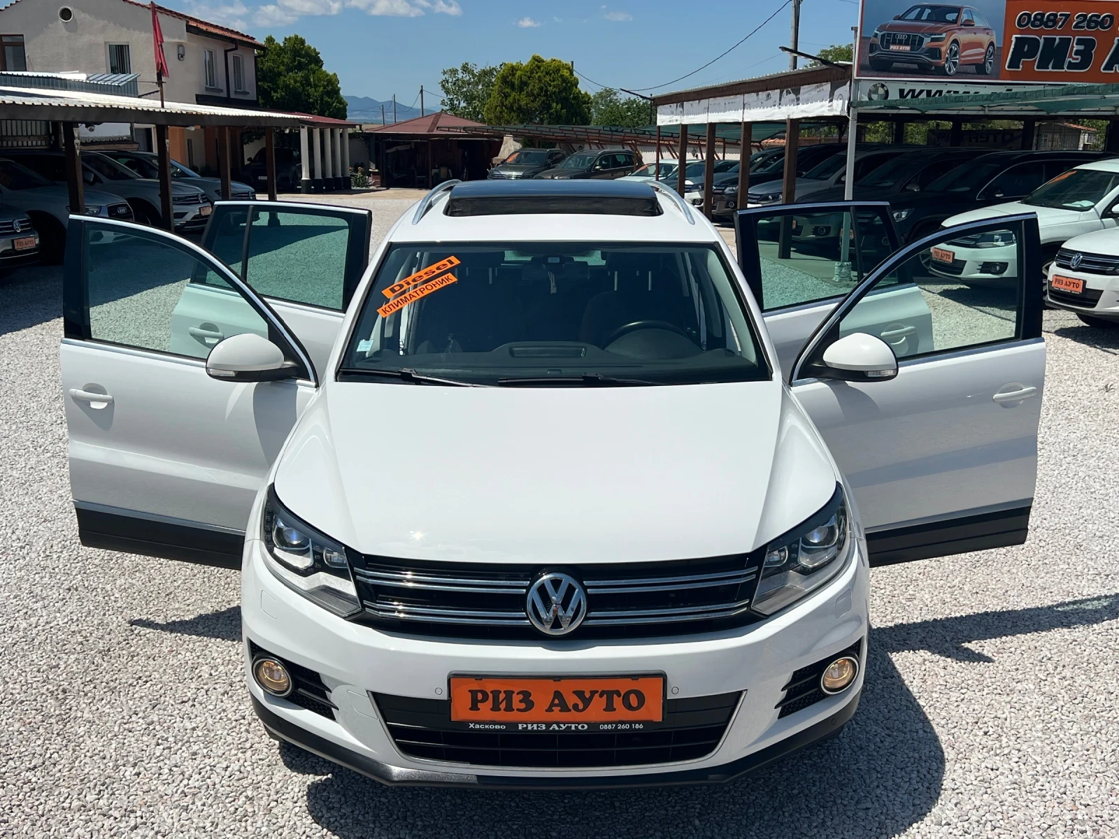 VW Tiguan 2.0TDI* 100%km* LED* PANORAMA* MULTI VOLAN* NAVI* , снимка 2 - Автомобили и джипове - 55421957