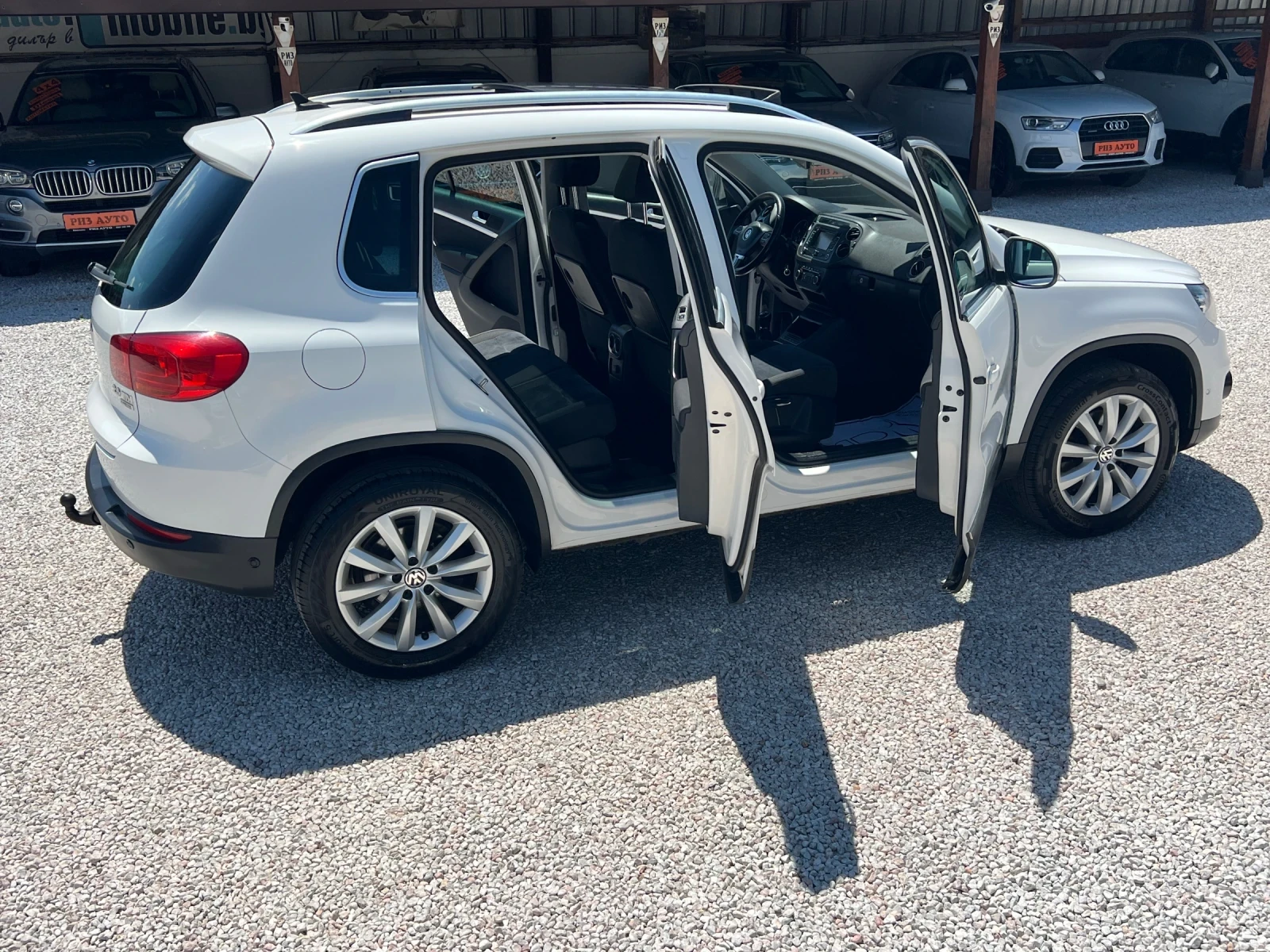 VW Tiguan 2.0TDI* 100%km* LED* PANORAMA* MULTI VOLAN* NAVI* , снимка 8 - Автомобили и джипове - 55421957
