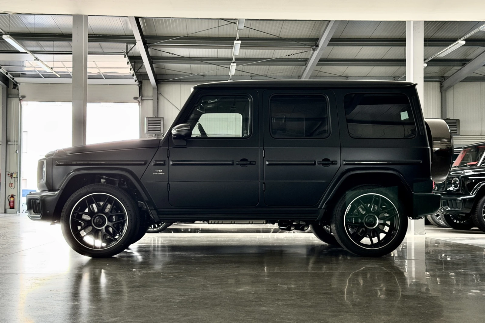 Mercedes-Benz G 63 AMG * FACELIFT* MANUFAKTUR* NIGHT PAKET* MAGNO* , снимка 2 - Автомобили и джипове - 55788640