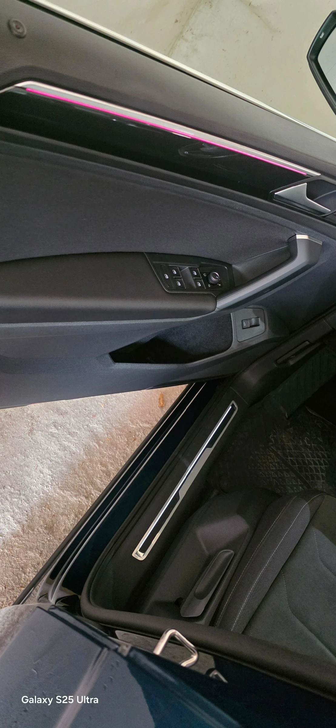 VW Tiguan, снимка 16 - Автомобили и джипове - 56293688