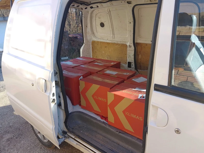 Nissan Vanette 1.6, снимка 12 - Бусове и автобуси - 52792948