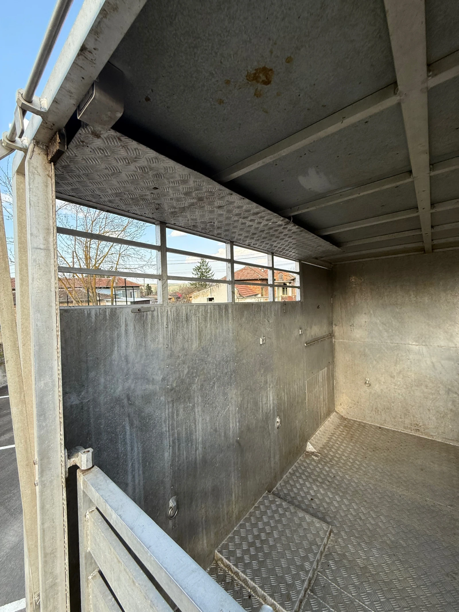 Iveco 35c13 Животновоз Уникат Facelift, снимка 12 - Бусове и автобуси - 53995866