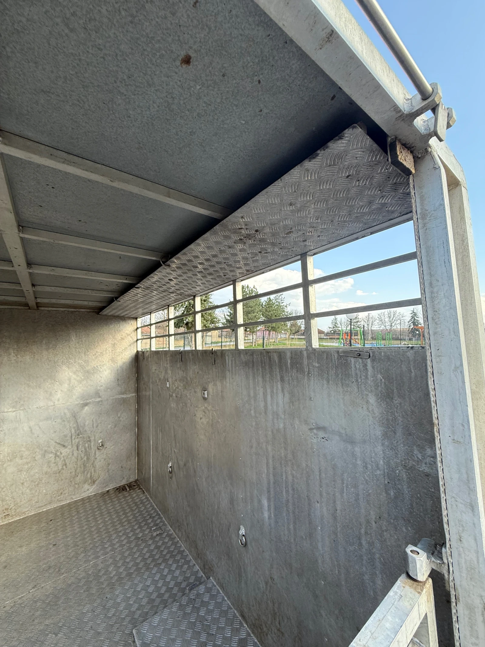 Iveco 35c13 Животновоз Уникат Facelift, снимка 11 - Бусове и автобуси - 53995866