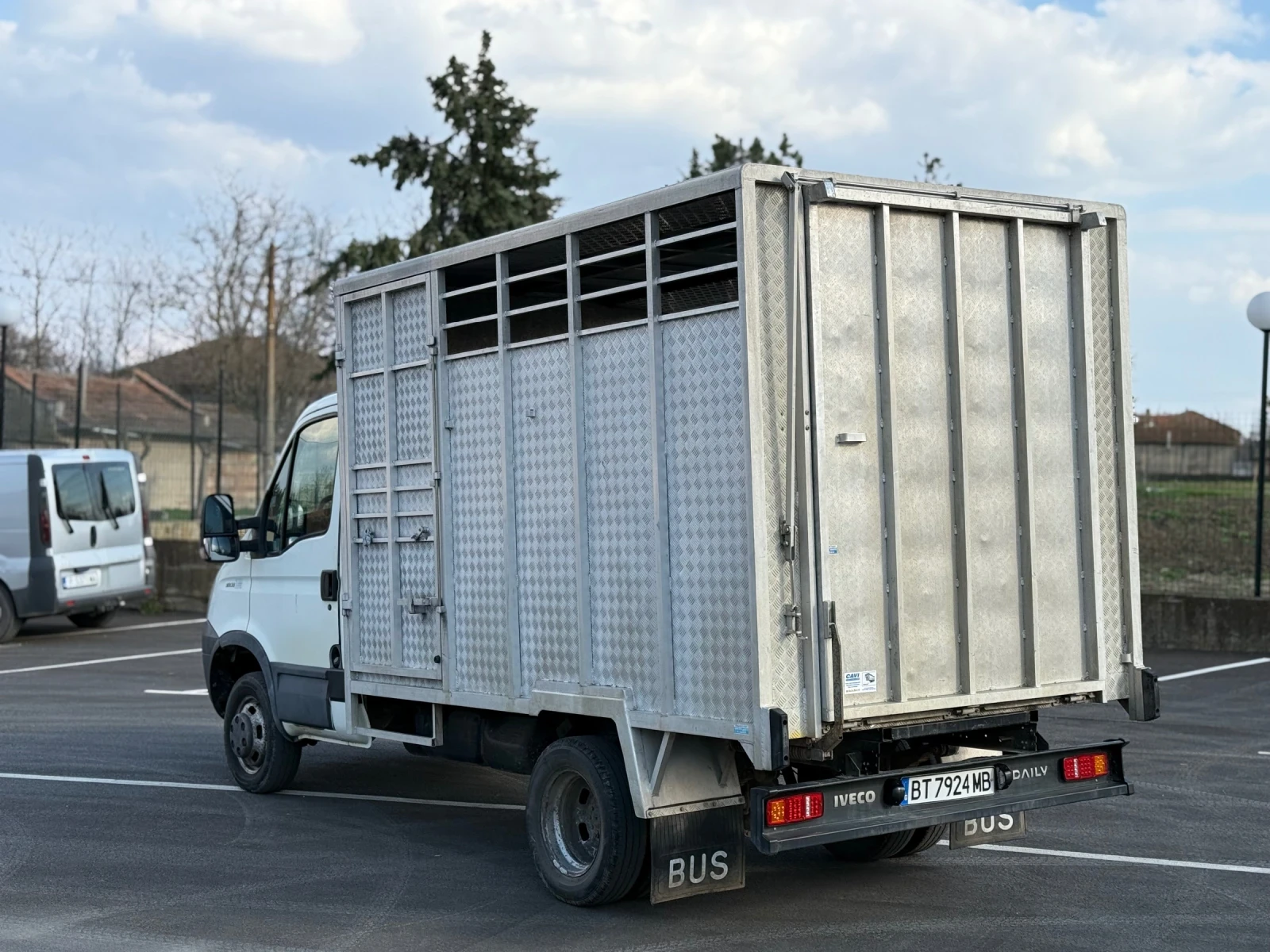 Iveco 35c13 Животновоз Уникат Facelift, снимка 6 - Бусове и автобуси - 53995866
