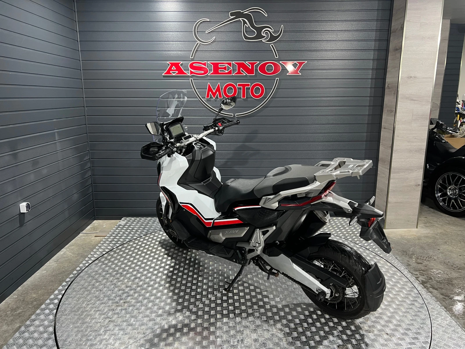 Honda X-ADV WHITE PEARL - изображение 7