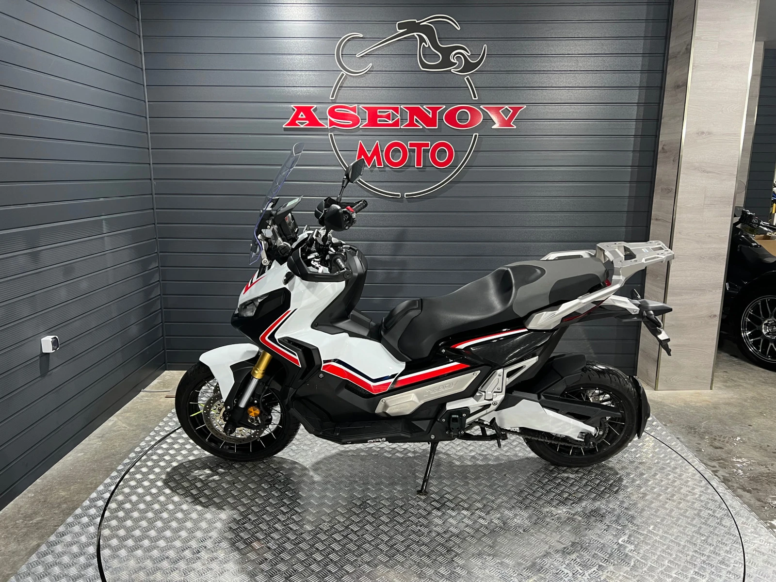 Honda X-ADV WHITE PEARL - изображение 8