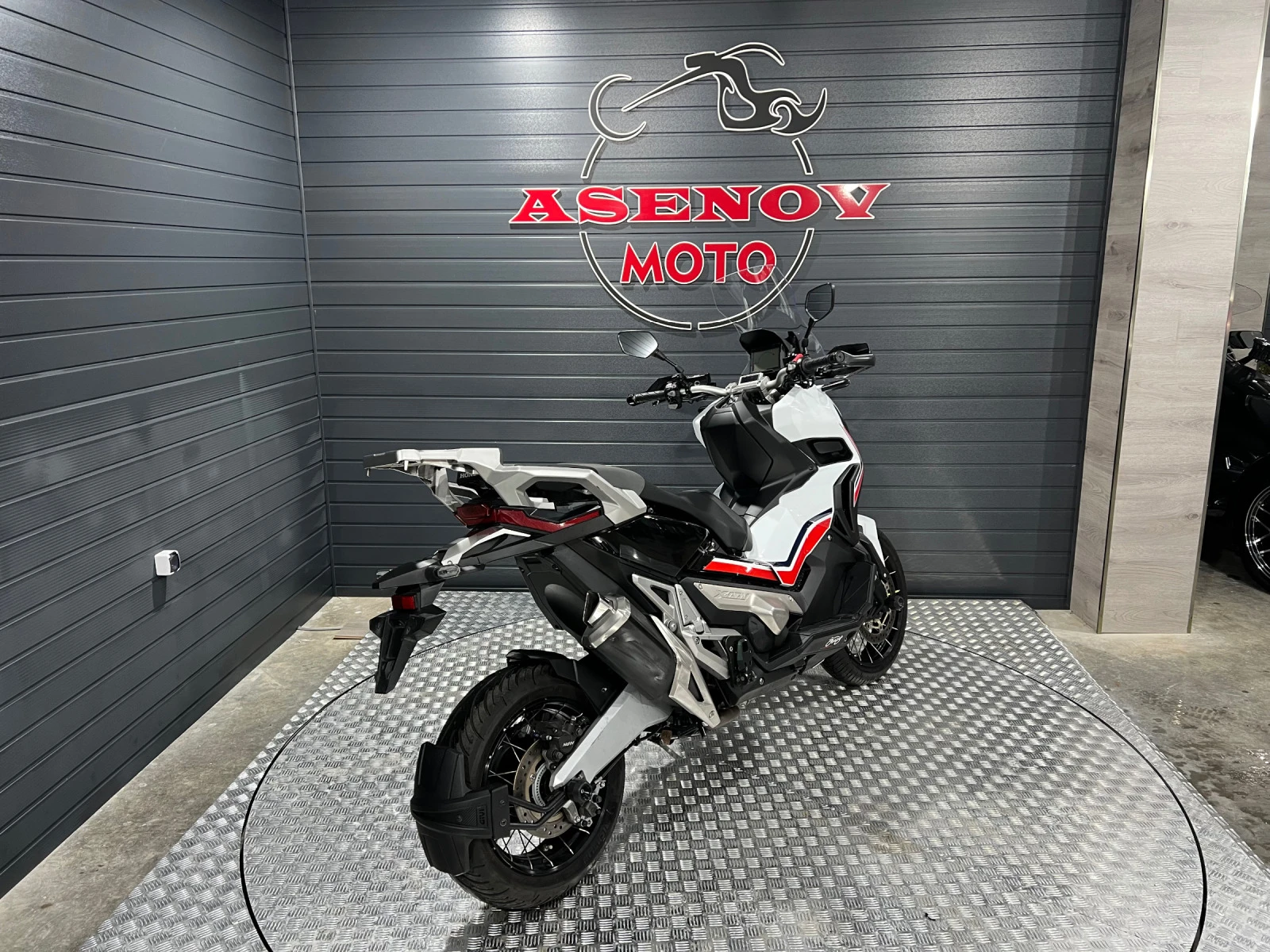 Honda X-ADV WHITE PEARL - изображение 5