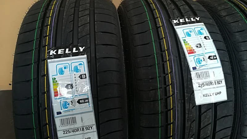 Гуми Летни 225/40R18, снимка 2 - Гуми и джанти - 25460189