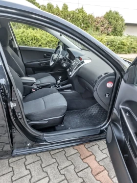Kia Ceed бензин, климатроник, РЕАЛЕН ПРОБЕГ ., снимка 9