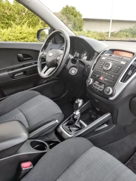 Kia Ceed бензин, климатроник, РЕАЛЕН ПРОБЕГ ., снимка 12