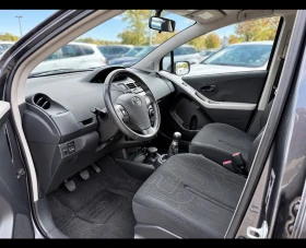 Toyota Yaris 1.0i 58278km, снимка 8