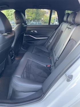 BMW 330 BMW 330d | Mhev !!! M-пакет !!! LASER HEADLIGHTS  - 26900 € / 52611.83 лв. - 17671384 11