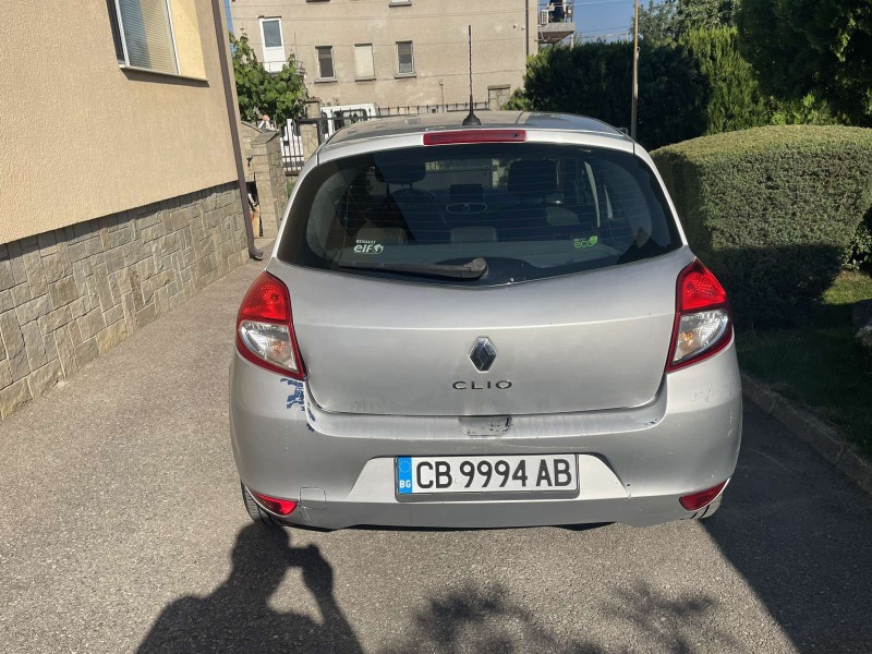 Renault Clio, снимка 6 - Автомобили и джипове - 46264566