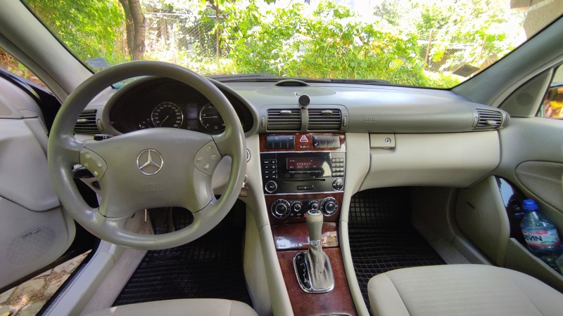 Mercedes-Benz C 220 Elegance, снимка 9 - Автомобили и джипове - 46366841