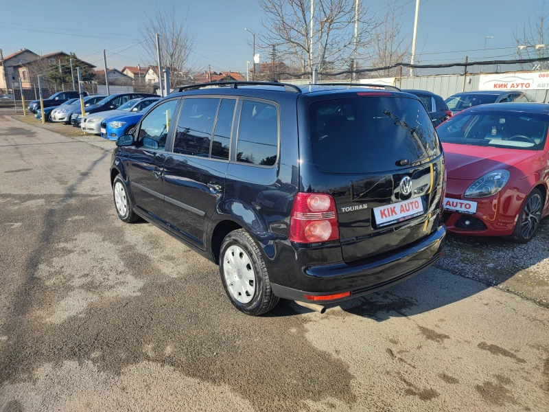 VW Touran 2.0 ECOFUEL 109ks-7места-ПАРКТРОНИК, снимка 3 - Автомобили и джипове - 48571139