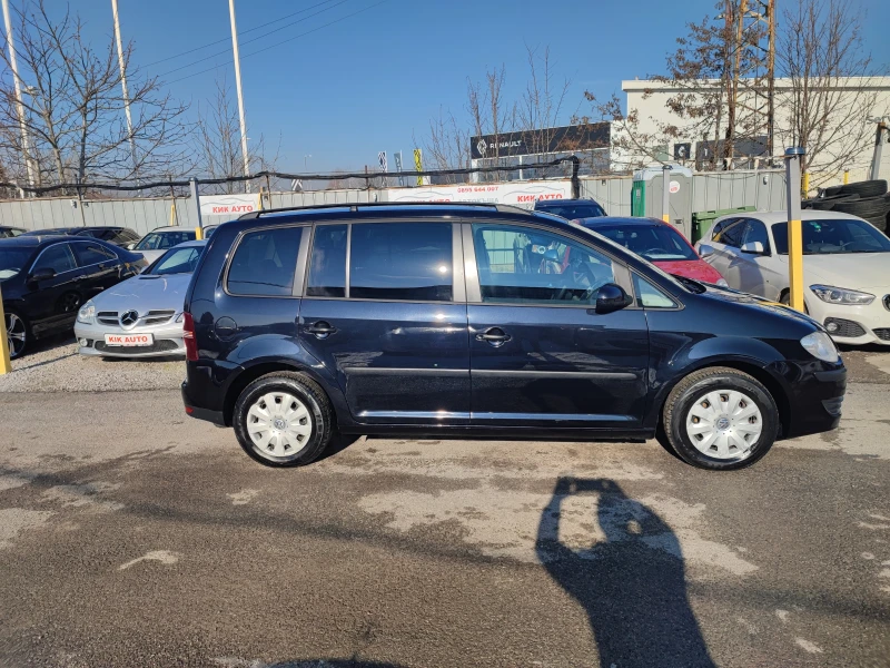 VW Touran 2.0 ECOFUEL 109ks-7места-ПАРКТРОНИК, снимка 6 - Автомобили и джипове - 48571139