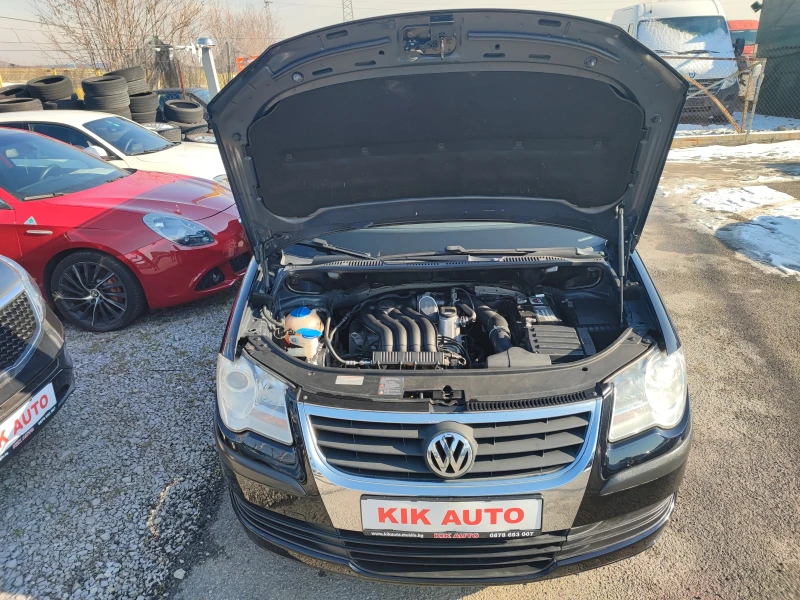 VW Touran 2.0 ECOFUEL 109ks-7места-ПАРКТРОНИК, снимка 14 - Автомобили и джипове - 48571139