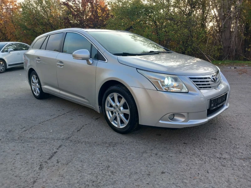 Toyota Avensis 2.0i, снимка 3 - Автомобили и джипове - 49053693