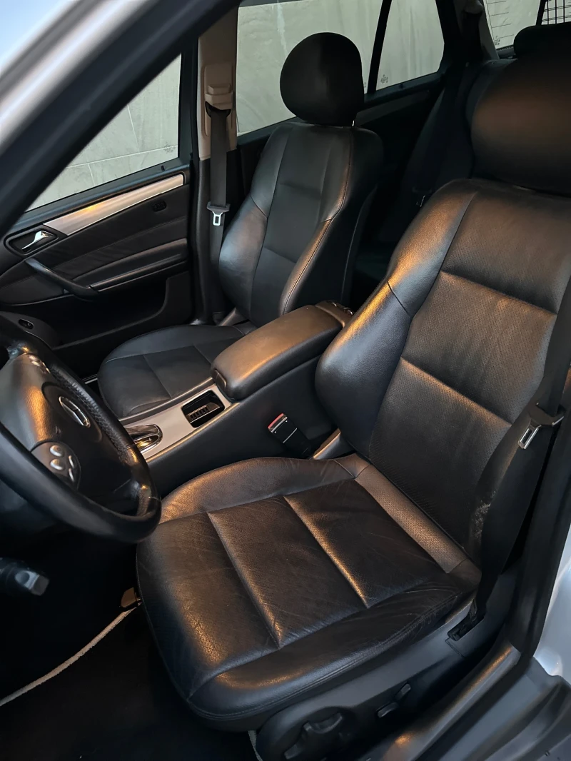 Mercedes-Benz C 320 AMG 7G     УНИКАТ, снимка 8 - Автомобили и джипове - 50696982