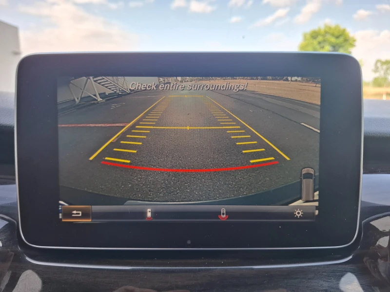 Mercedes-Benz V 300 2.0CDI 4Matik Кожа Navi Камера, снимка 13 - Автомобили и джипове - 50743586