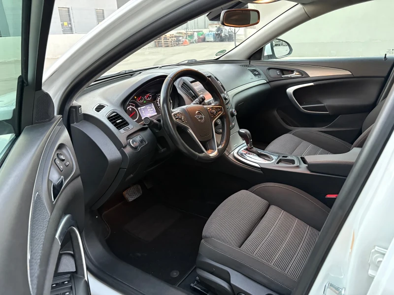 Opel Insignia Cosmo 170кс 2.0 diesel Euro 6 Automatic Full Extra, снимка 13 - Автомобили и джипове - 52417820