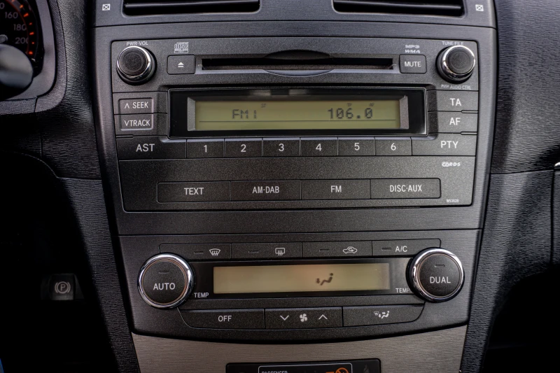 Toyota Avensis 1.8 VVT-i | С ГАРАНЦИЯ! TOP!!! , снимка 9 - Автомобили и джипове - 52490953