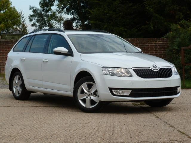 Skoda Octavia 1.6TDI, снимка 1 - Автомобили и джипове - 8893790