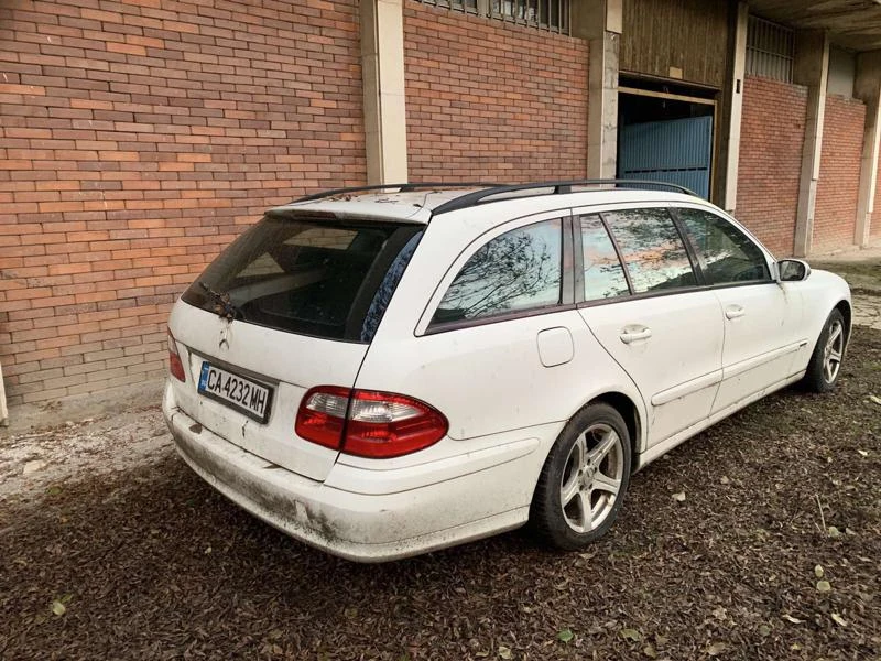 Mercedes-Benz E 220 220CDI, снимка 2 - Автомобили и джипове - 47707559