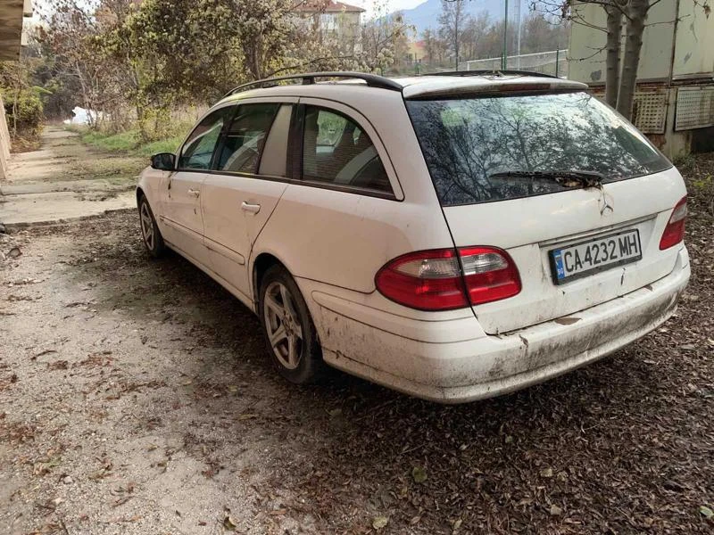 Mercedes-Benz E 220 220CDI, снимка 10 - Автомобили и джипове - 46667019