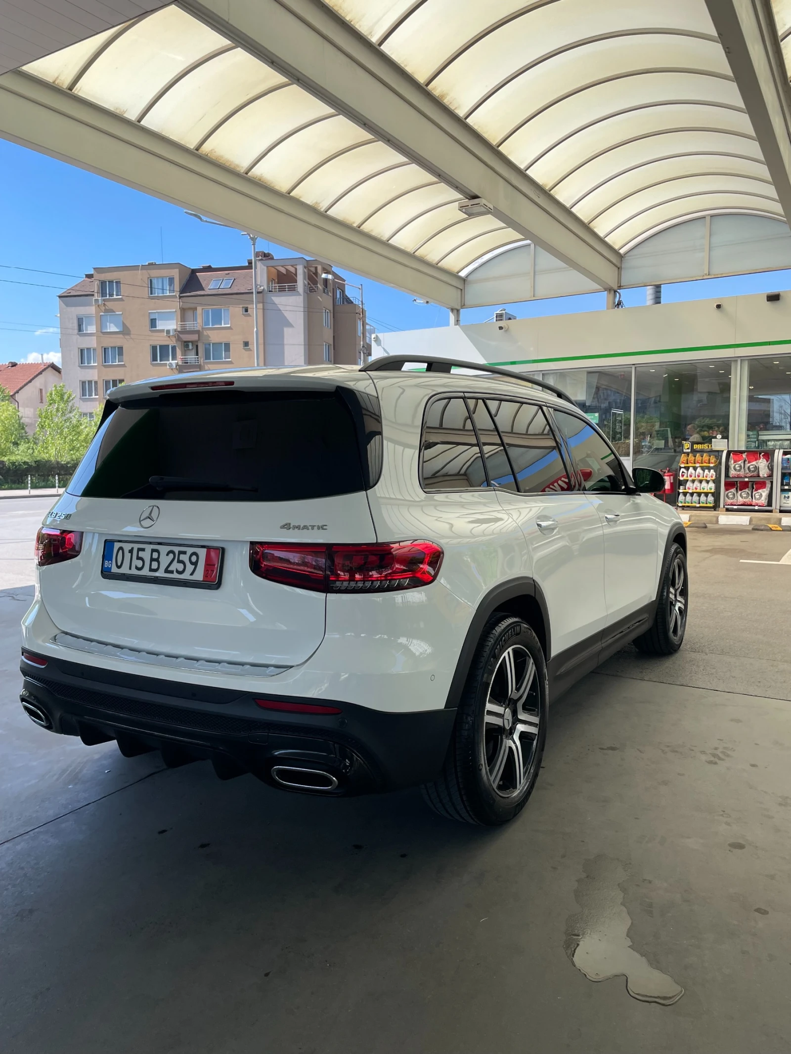 Mercedes-Benz GLB 250 AMG 4matic - изображение 5